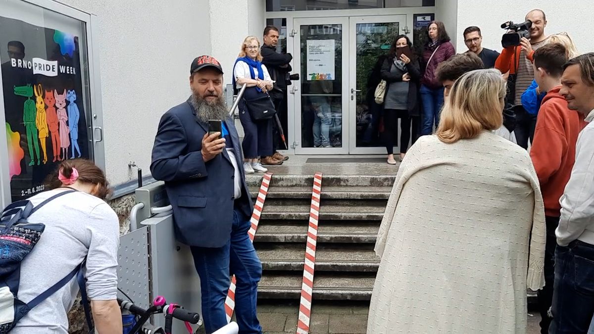 V Brně bylo haló kvůli pohádce o homosexuálních tučňácích